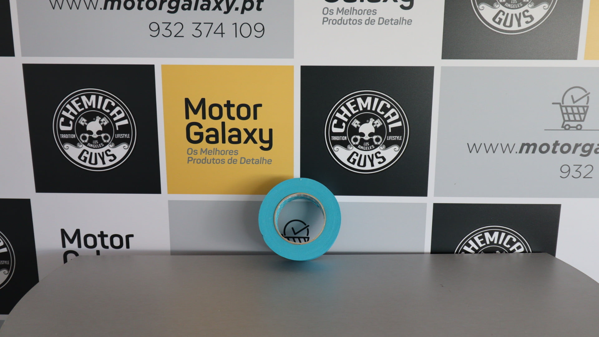 FITA CREPE PROFISSIONAL 3M SCOTCH BLUE Fita Crepe Profissional 3M Scotch Blue 48mm x 50m - Image 1