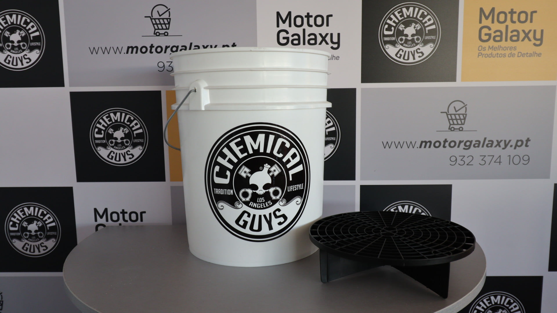 KIT BASE COM BALDE LAVAGEM PRO 1 Grit Guard Type Balde Detalhe 5 Gallon 19 Litros - Image 1