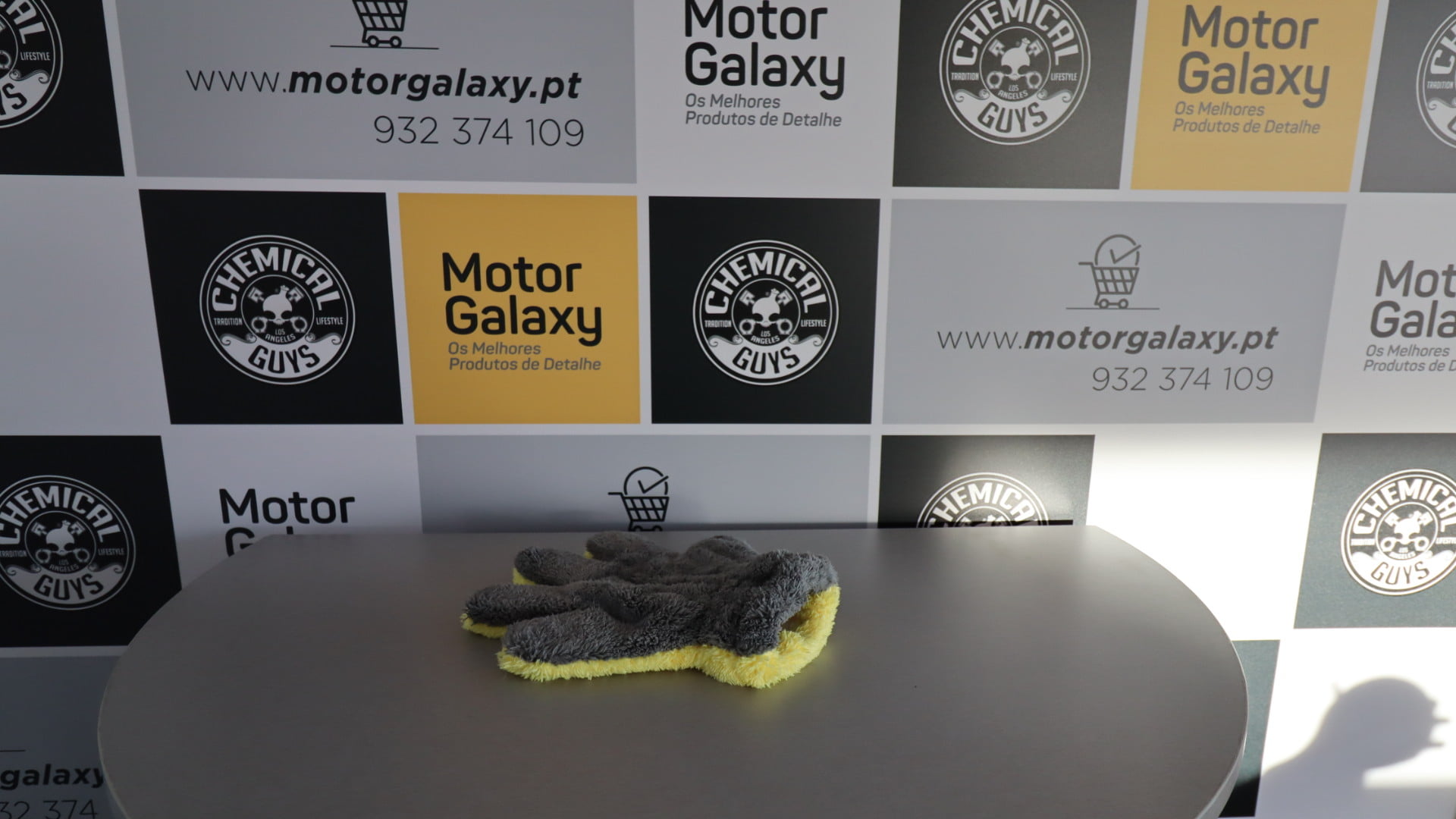 The Stranger Helpful Handy Mitt The Stranger Helpful Handy Mitt - Image 1