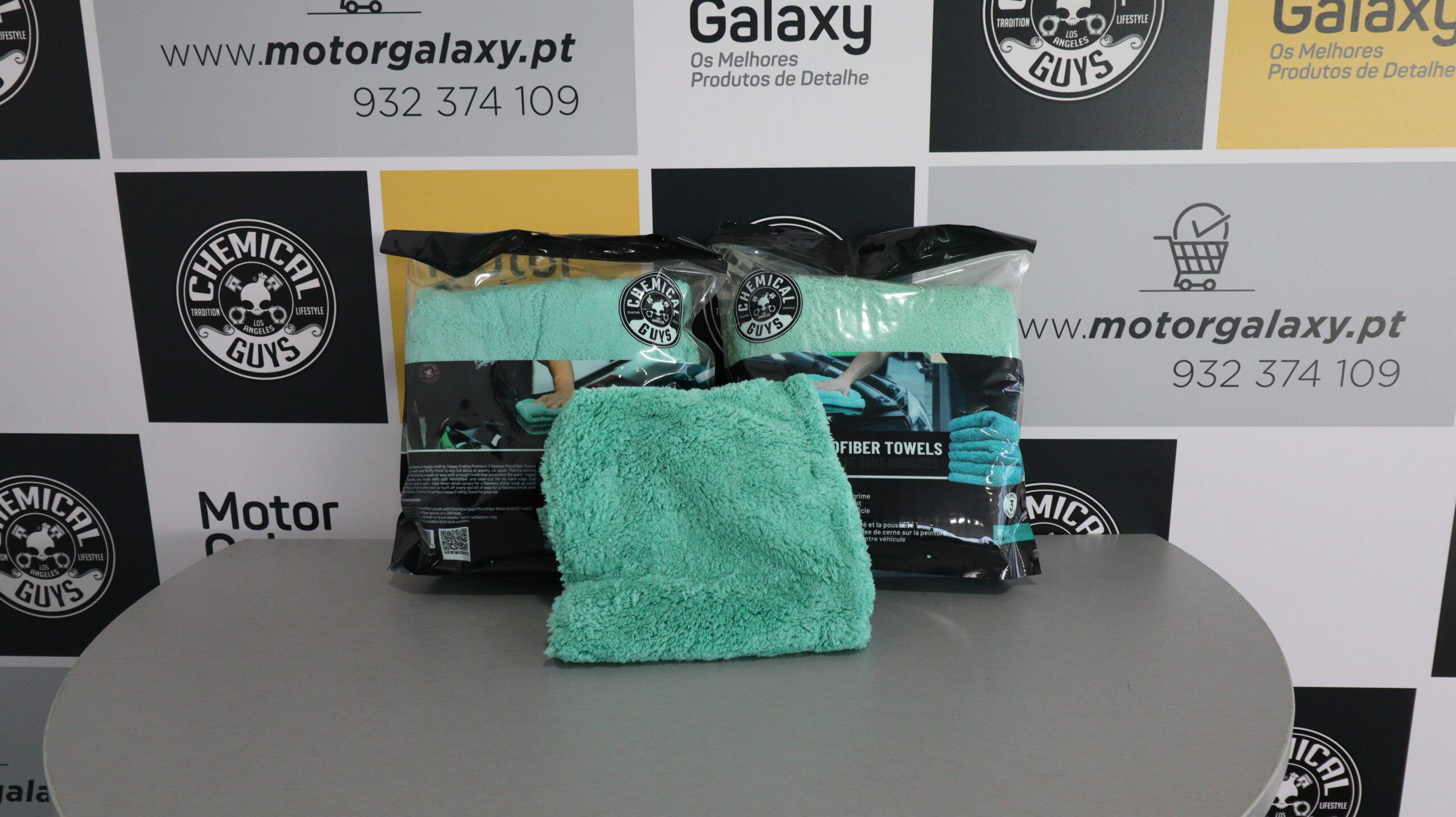 motorgalaxy.pt-ChemicalGuys-MIC_34603 -Happy Ending Edgeless Microfiber Towel green for fine interior and exteriordetailing 1 Happy Ending Edgeless Microfiber Towels Green - Image 1